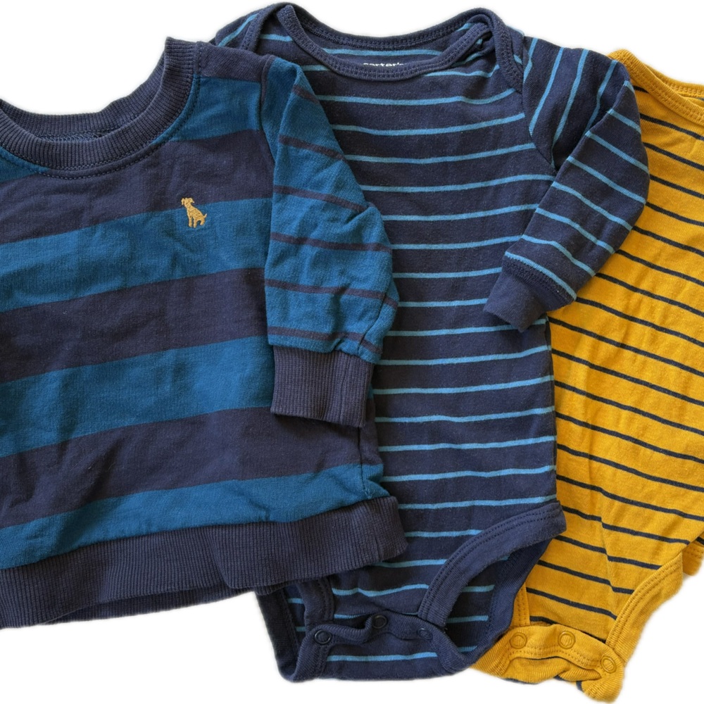 Carter's sweatshirt and 2 bodysuits set baby boy 6m - 3 pc baby boy bundle lot